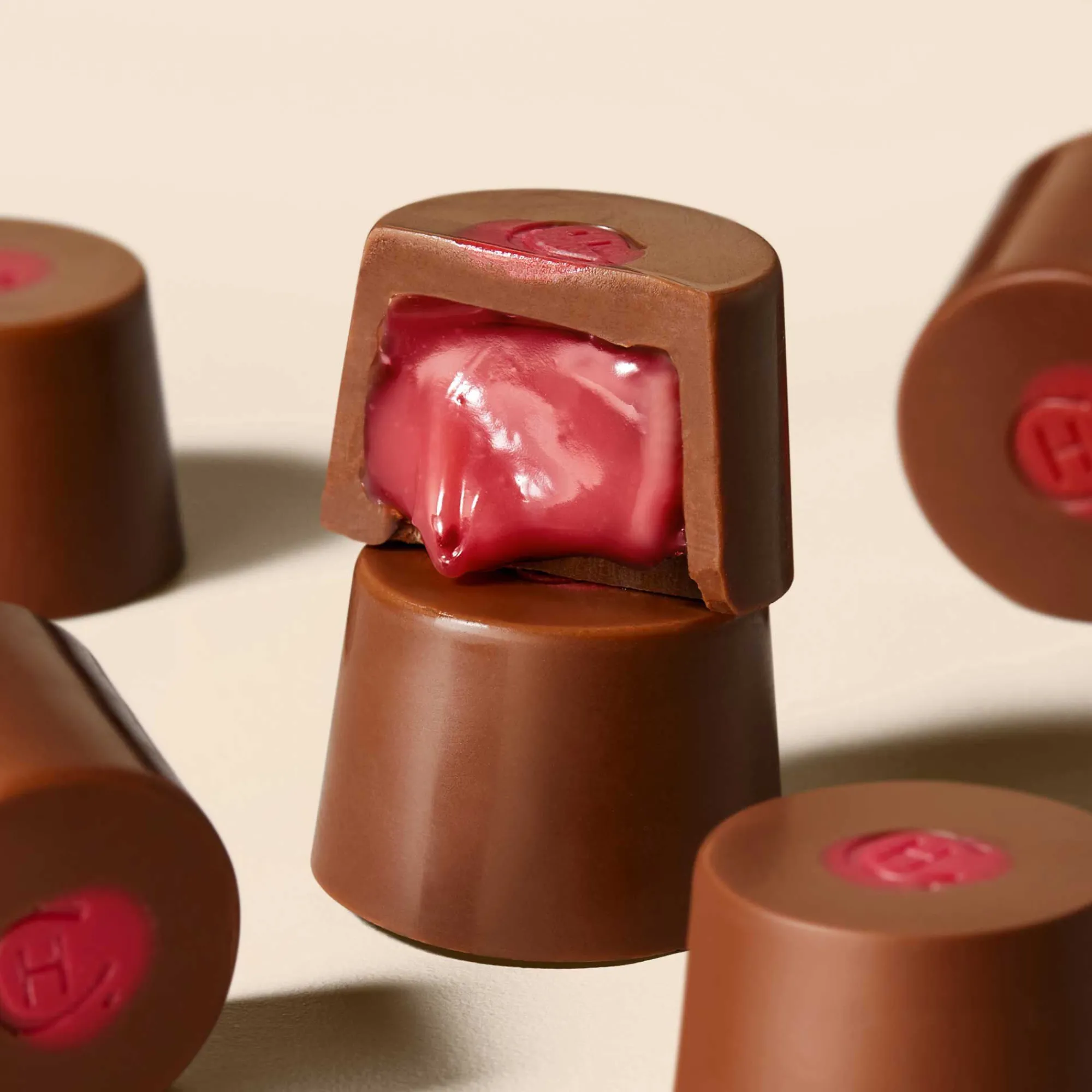 Fruity Chocolate|Raspberry Chocolate<Hotel Chocolat Raspberry Smoothie Chocolates Selector